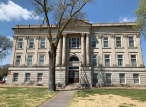 The front of the Saline County Courthouse.