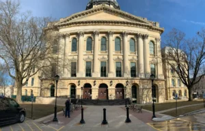The front of the Illinois State Capitol building after restoration.