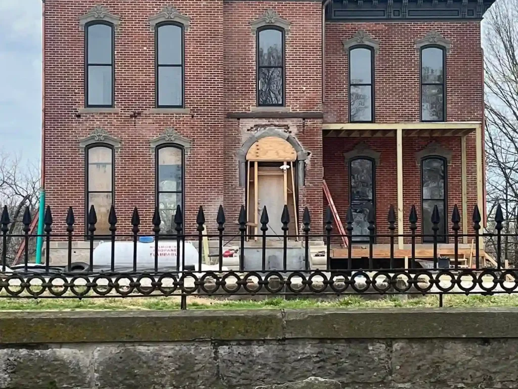Sauer Castle under construction.
