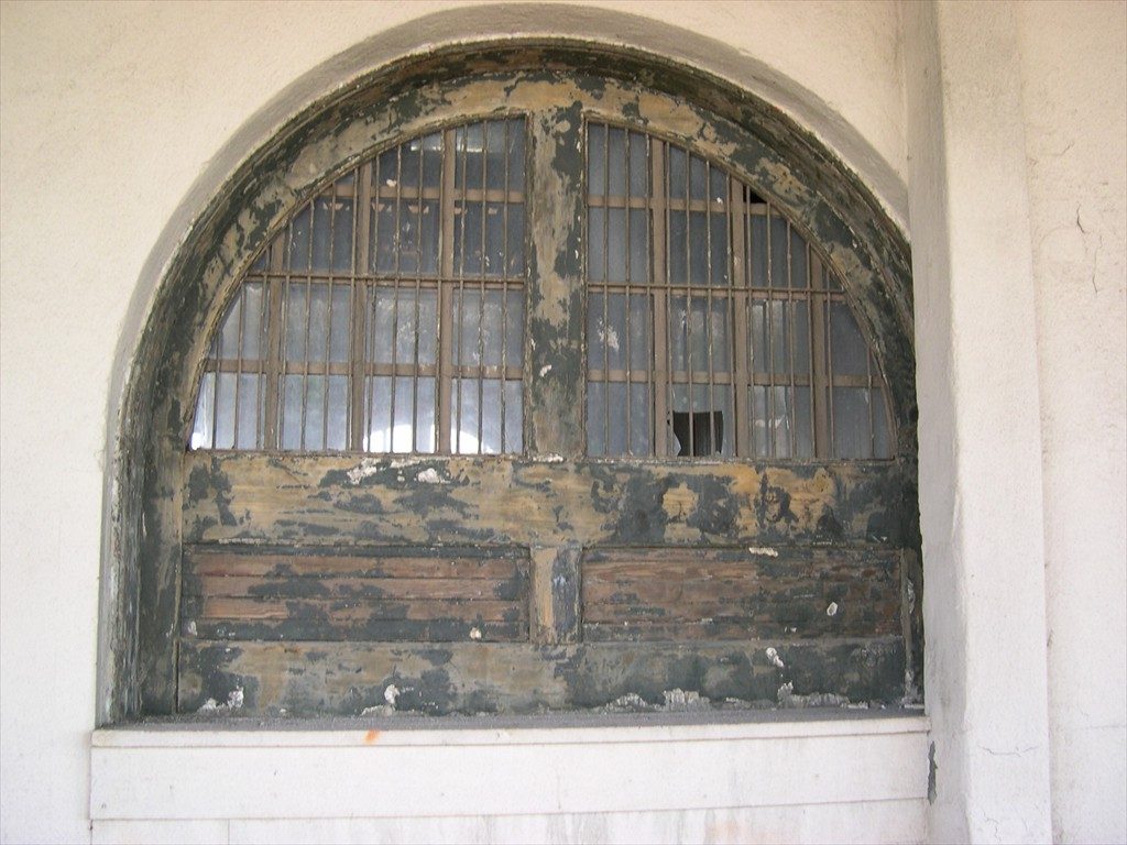 An old window in the Santa Fe Depot.