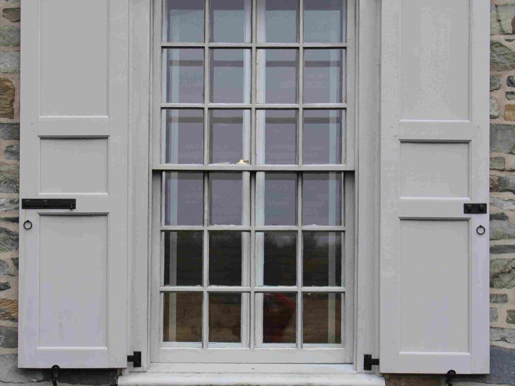 A detail view of a window on the Franklin D. Roosevelt Presidential Library and Museum.