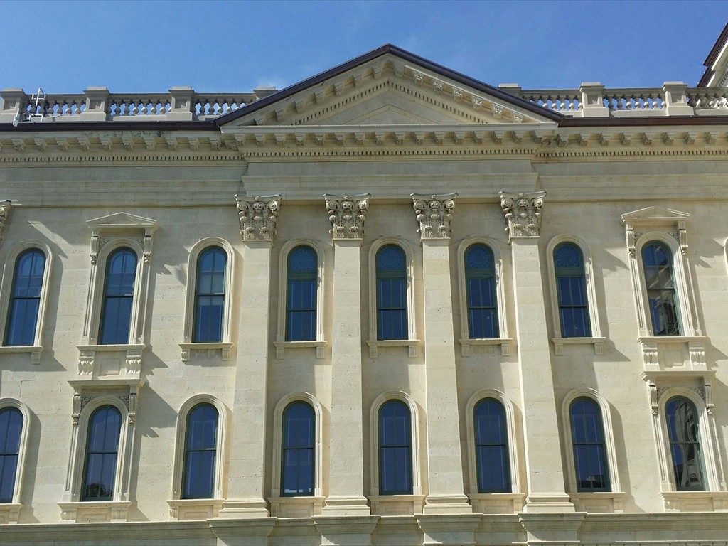 Multiple exterior windows on the Kansas Statehouse.
