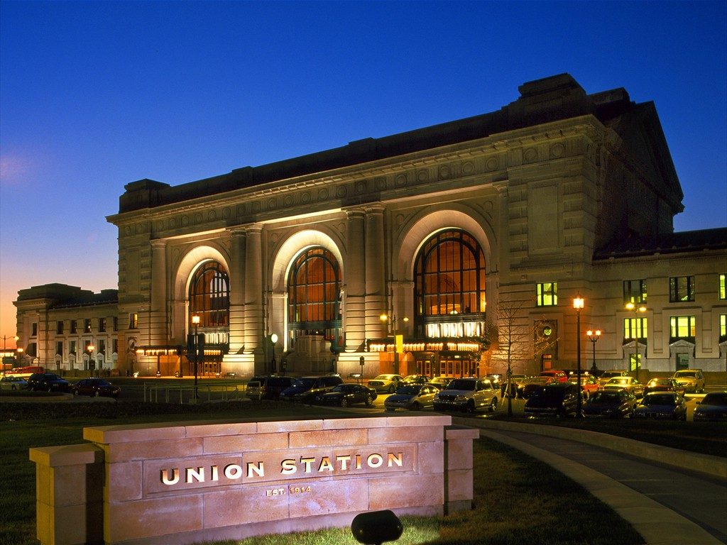 A front view of Kansas City's Union Station